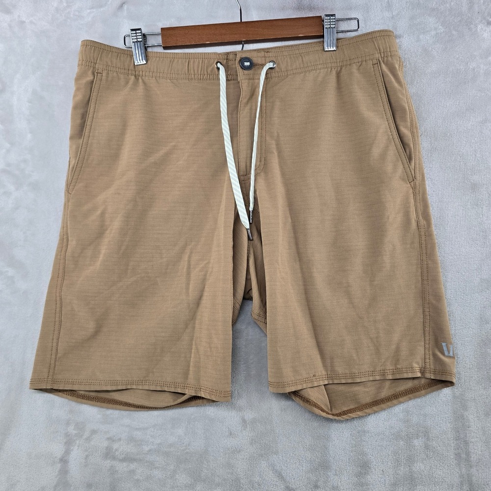 Vuori Kore Shorts Mens Medium Brown Khaki Performance Activewear Hiking